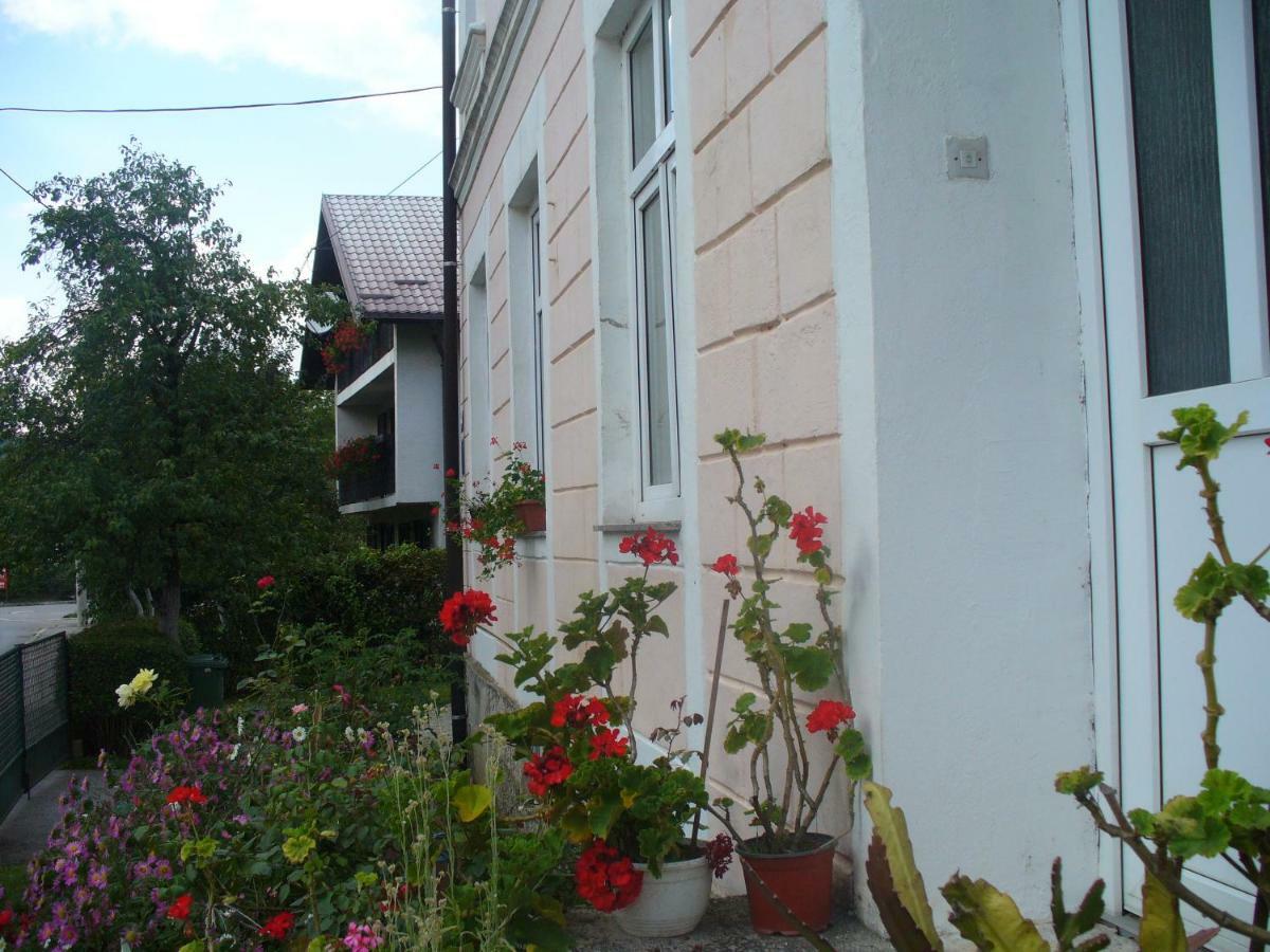 Ferienwohnung Bivium Otočac Exterior foto